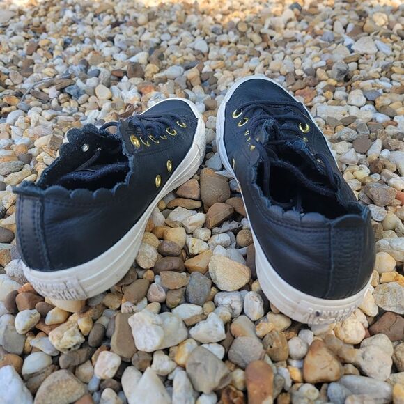 Converse - Womens Shoes - SIZE 7 - Picture 5 of 9